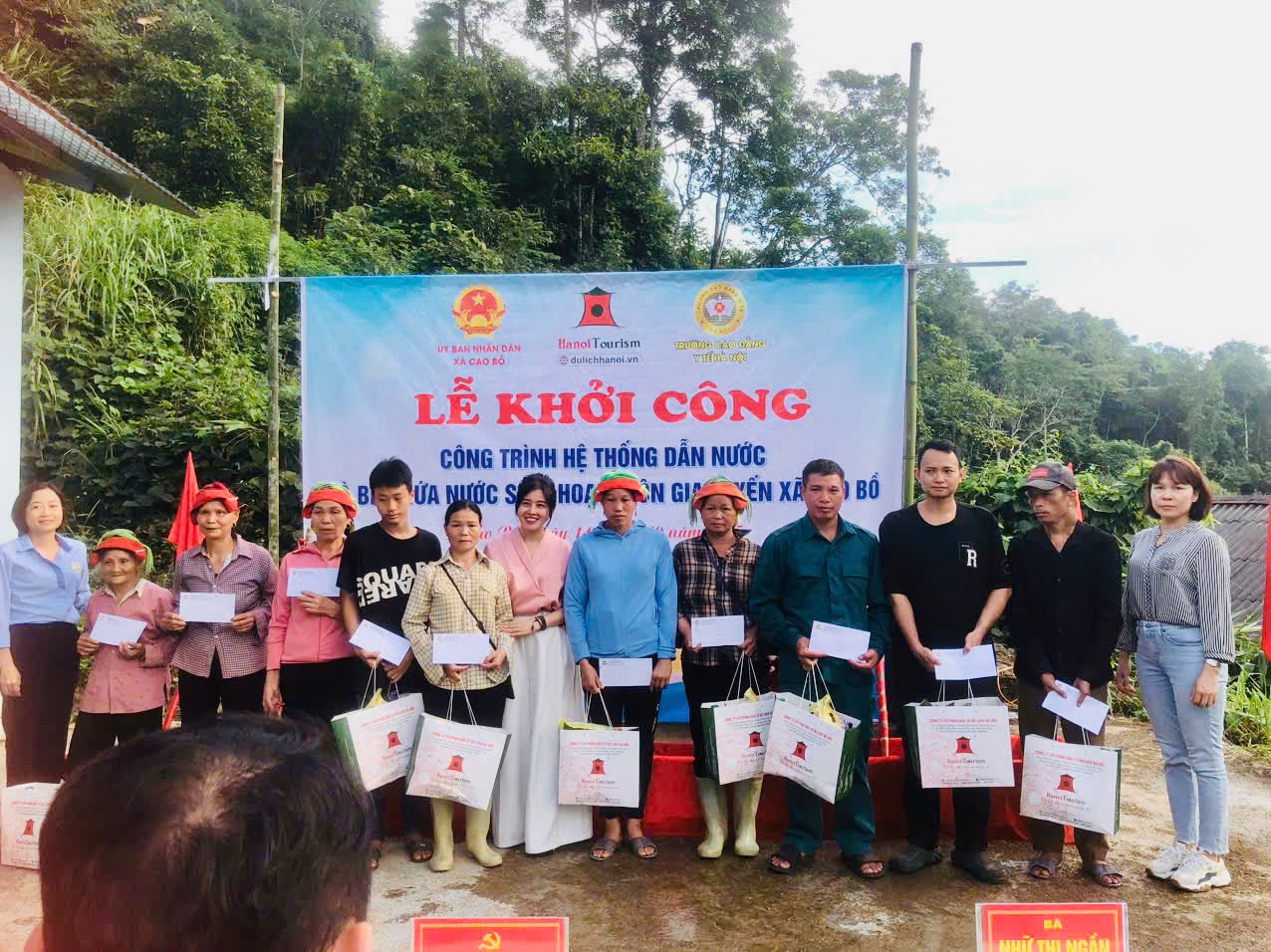 10 Phần quà đặc biệt tại Lễ khởi công