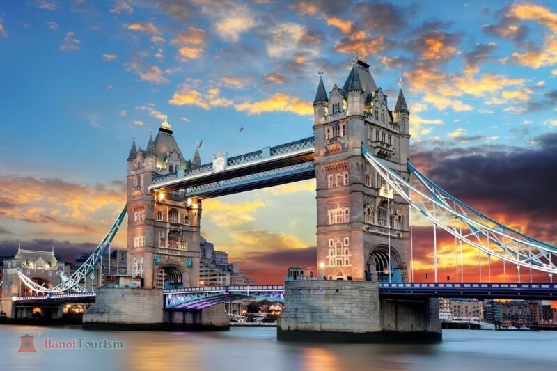 Tower Bridge
